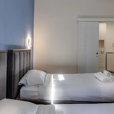 Gavin House - Sweet Dreams In Florence